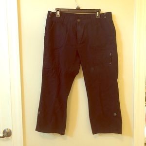 Eddie Bauer cropped pants